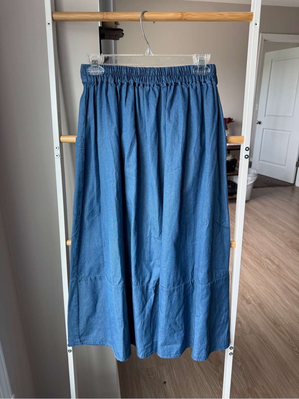 Who What Wear Blue Button-Front Denim Midi Skirt - Picture 6 of 6
